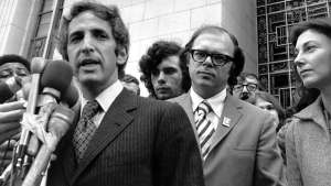 Renegate military intellectuals