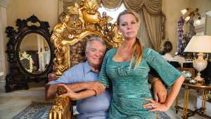 Lauren Greenfield re-examines the all-American pursuit of Benjamins and bling