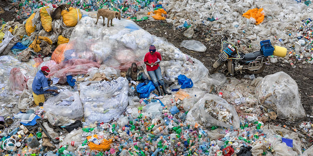 Anthropocene: The Human Epoch, a film by Jennifer Baichwal, Nicholas de Pencier, Edward Burtynsky