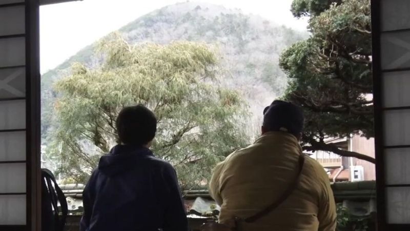 Me and the Cult Leader-MTR-1