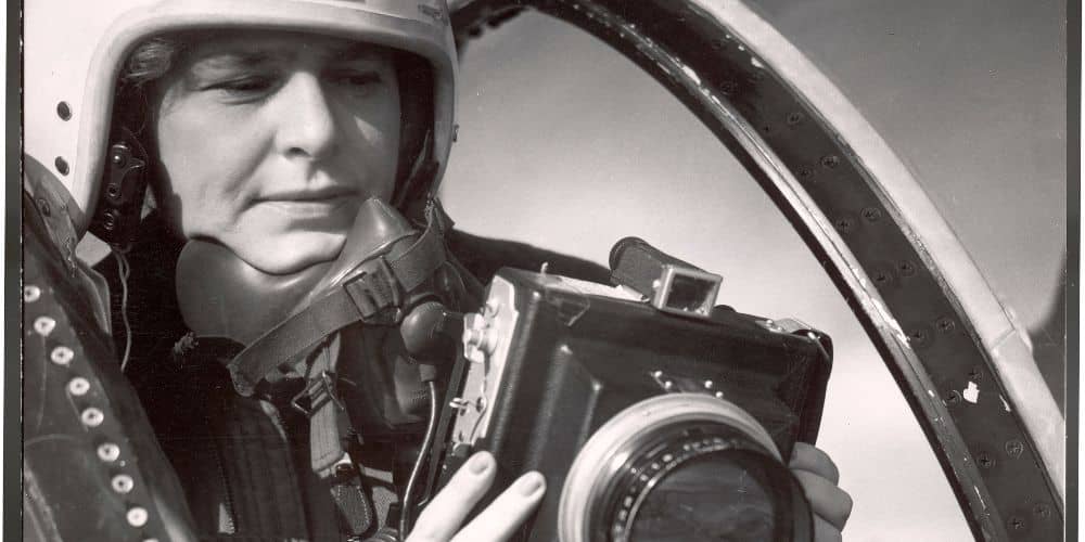Trained to See – Three Women and the War Luzia Schmid