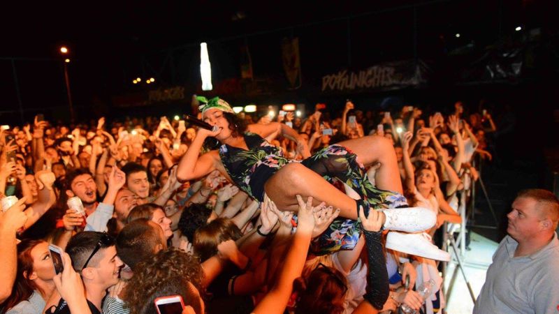 Princess Nokia stagediving at Dokufest Dokunights 2017