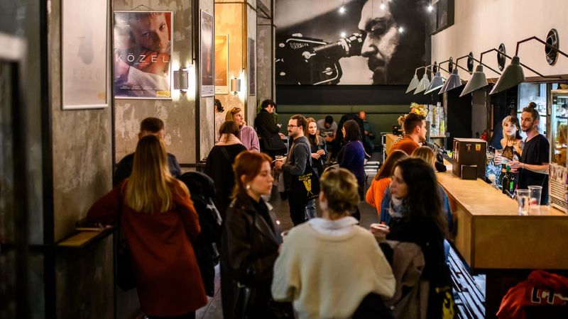 a crowd at the verzio film festival